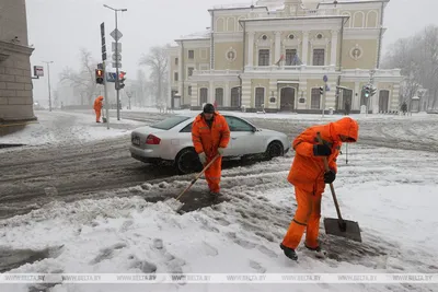 ФОТОФАКТ: В Минске выпал снег