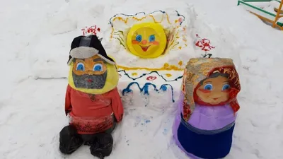 Житель Шимановска создает снежные фигуры к Новому году