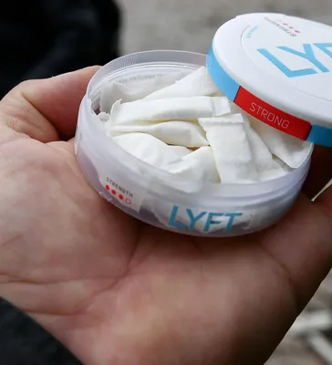 Snus: Smokeless Tobacco Facts and Risks