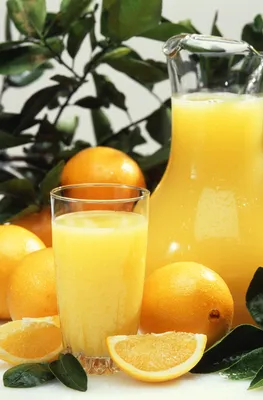 Диетолог раскрыл плюсы и минусы 100% фруктового сока