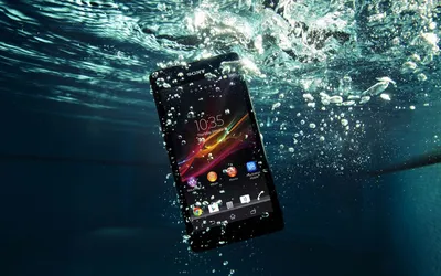 Обои на рабочий стол Водостойкий смартфон Sony Xperia ZR под водой, обои  для рабочего стола, скачать обои, обои бесплатно