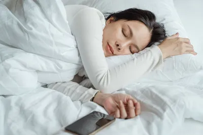 Почему важно хорошо выспаться, что нам мешает: ответы сомнолога