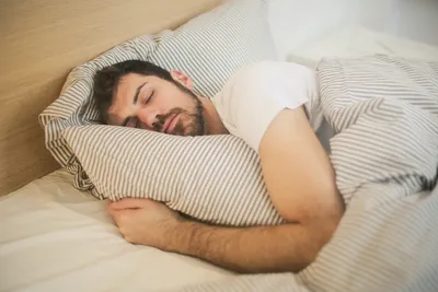 Сколько нужно спать взрослому человеку, чтобы выспаться? - Блог компании  KARIGUZ