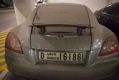 Забытые спорткары на улицах Дубая