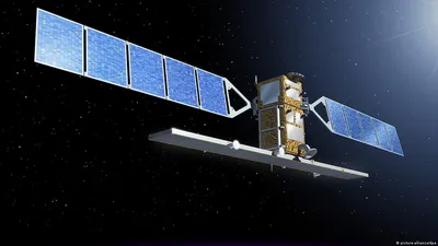 Военный спутник РФ проверил другой космический аппарат на орбите -  Российская газета