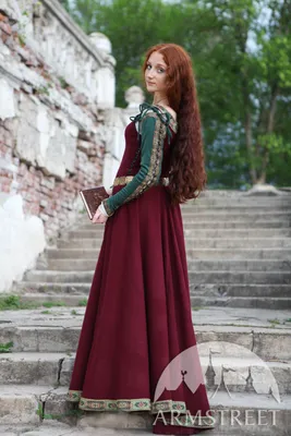 Средневековые платья берканар» — создано в Шедевруме