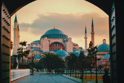 В Стамбуле после реставрации открыли Голубую мечеть