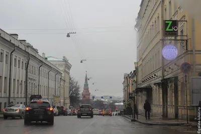 Картина «Старая Москва. Вечер на Пятницкая » , масло на холсте. Художник  Боев Сергей