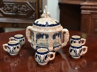 Старинная посуда из фарфора и керамики – сервизы и столовые наборы