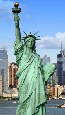 Download 1080x1920 Wallpaper Статуя Свободы, Статуя, Скульптура, Линия  Горизонта, Город | New york landmarks, New york statue, New york harbor