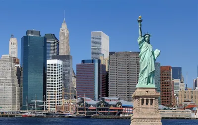 Вид спереди статуи свободы в нью-йорке | Премиум Фото