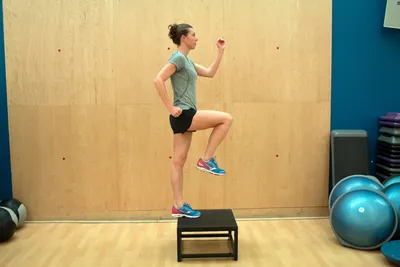 Step-Up to Reverse Lunge - Washington Athletic Club