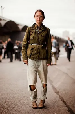 Милитари стиль в одежде — мужские и женские образы 2024 года в военном стиле