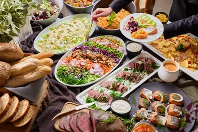 Праздничный стол 🏡🌸 | Еда, Сервировка блюд, Рецепты еды