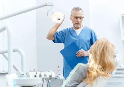 Лечение зубов в СПб – цены и акции в 5 клиниках «Стоматологии Комфорта»