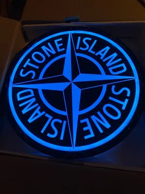 ✓ Stone Island
