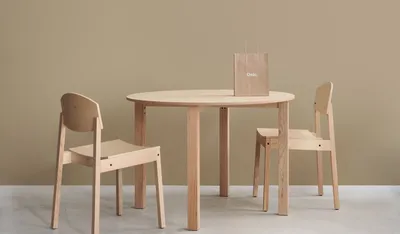 Современный стул Рольф с мягкими подлокотниками