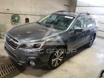 Chiangmai, Thailand - July 13 2018: Private Suv Car, Subaru Outback. Photo  At Road No.121 About 8 Km From Downtown Chiangmai, Thailand. Фотография,  картинки, изображения и сток-фотография без роялти. Image 105847996