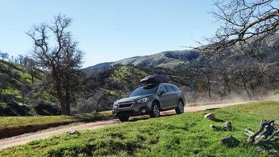 Фото автомобиля Subaru Outback - обои для рабочего стола, картинки, фото