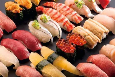 Чем отличаются суши от роллов: в чем разница?