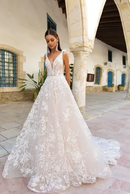 Свадебное платье Моник — купить недорогое платье невесты в салоне в  Санкт-Петербурге