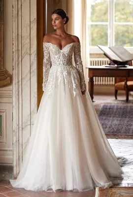 Шарлот\" - Летящее свадебное платье с накидкой купить по цене 41 750 руб. в  Санкт-Петербурге | Свадебный салон Alisa Wedding