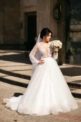 Адриана» - легкое свадебное платье в пол со шлейфом и кружевным корсетом  купить в Минске -