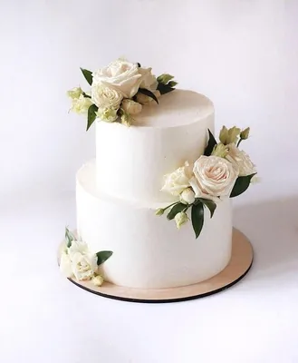 bolo aesthetic minimalista casamento | Свадебный торт простой, Маленькие  свадебные торты, Современные свадебные торты