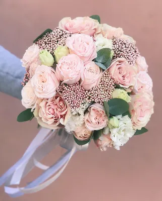 Свадебный букет 2024: цветы, декор, тренды