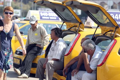 В Тюмени возник дефицит таксистов с собственным автомобилем