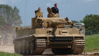 Танк Тигр(Tiger). Внутри танка серия 2 из 3 - YouTube
