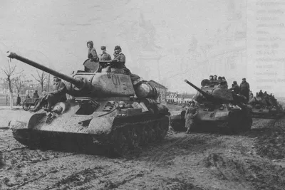 Подбитый танк и память о жертвах. Реакция в ФРГ на год войны – DW –  24.02.2023