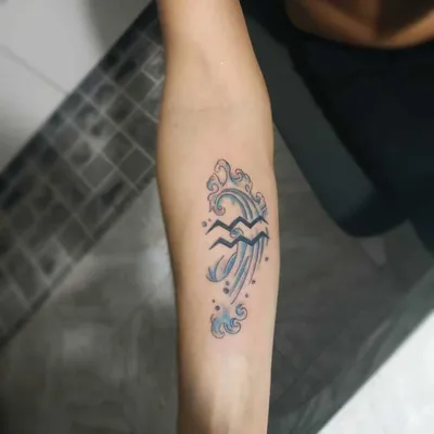 Татуировка знак водолея - символ свободы и независимости - tattopic.ru