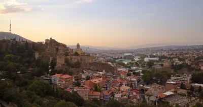 По Тбилиси — пешком и на катере 🧭 цена экскурсии €32, 71 отзыв, расписание  экскурсий в Тбилиси