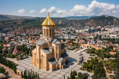 Грузия. Тбилиси. На исторических ветрах с Востока и Запада