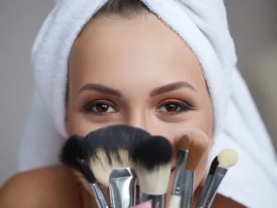 Пудровое напыление бровей - ваш идеальный макияж на каждый день! Эта  невесомая техника нанесения перманентного.. | ВКонтакте
