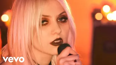 Скачать обои \"The Pretty Reckless\" на телефон в высоком качестве,  вертикальные картинки \"The Pretty Reckless\" бесплатно