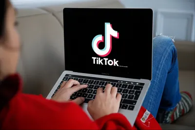 Likee vs. TikTok: Will Likee Surpass TikTok?[2023]