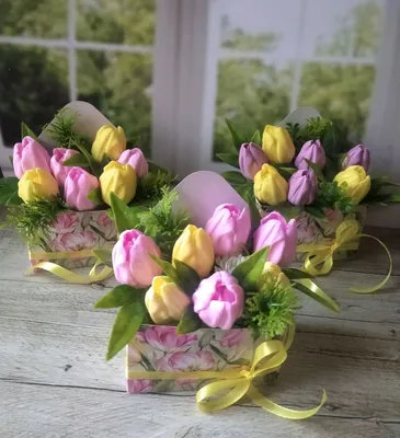 Тюльпаны 8-ого марта стоковое фото. изображение насчитывающей романтично -  87779356