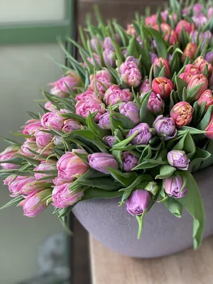 Купить Тюльпаны в вазе 3 цветка в Иркутске и Ангарске | ТД Карс