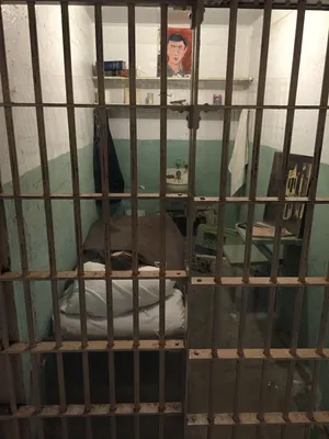Наркотики и азартные игры»: Заключенные рассказали о тайной стороне тюрьмы  Шымкента — Новости Шымкента