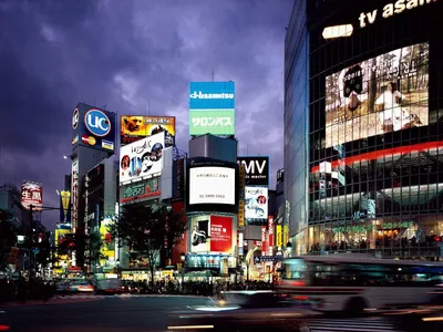 Утро в Токио на фоне телевизионной…» — создано в Шедевруме
