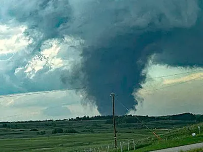 https://theconversation.com/tornadoes-climate-change-and-why-dixie-is-the-new-tornado-alley-178863