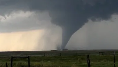 6 Signs a Tornado Is Coming – Be Prepared - Emergency Essentials