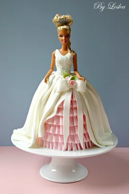 Торт с куклой Барби для девочки 17122122 стоимостью 5 850 рублей - торты на  заказ ПРЕМИУМ-класса от КП «Алтуфьево»