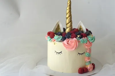Торт Единорог с рожком золотого цвета | Exclusive Cake