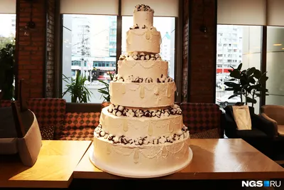 49.2 тыс. отметок «Нравится», 374 комментариев — Ренат Агзамов  (@renat_agzamov) в Instagram: «Замок полностью … | Novelty cakes, Cake  decorating designs, Photo cake