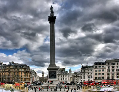 London Trafalgar Square In UK England Фотография, картинки, изображения и  сток-фотография без роялти. Image 71324876