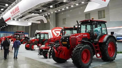 Сельскохозяйственная техника LOVOL: трактора и мини трактора от  официального дилера в России