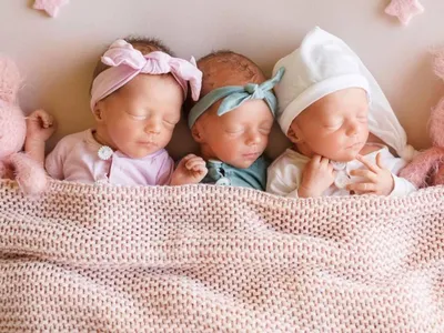 Один случай на 200 миллионов беременностей: гомельчанка родила трех  близняшек - 25.06.2023, Sputnik Беларусь